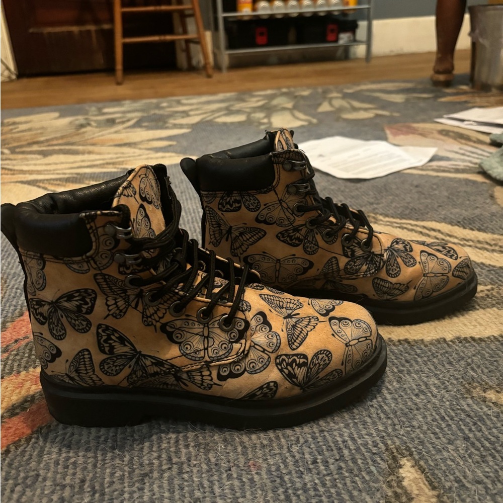 Butterfly Combatboots